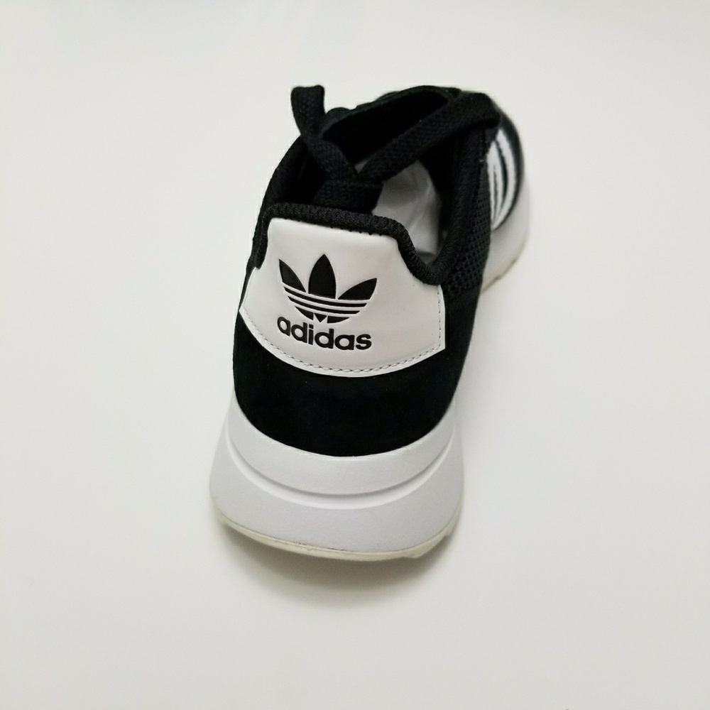 NEW Women's adidas Flashback Athletic Shoes - Picture 7 of 8